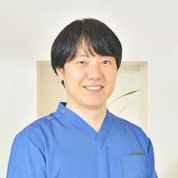 東野 良治